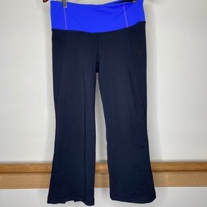 Women’s Lululemon’s yoga capris.